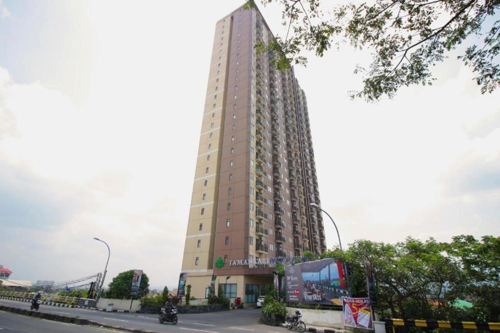Hotel Super Oyo Capital O 483 Tamansari Panoramic Bandung Esterno foto