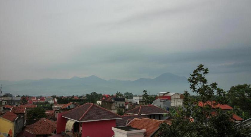 Hotel Super Oyo Capital O 483 Tamansari Panoramic Bandung Esterno foto